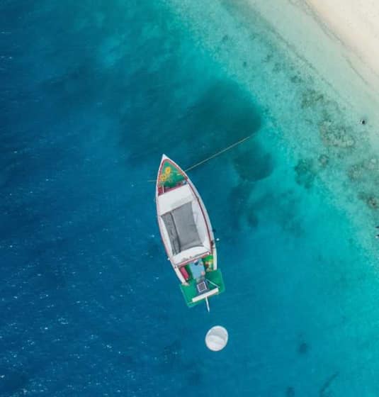 sc-cs-travelrepublic-hero Boat on an exotic sea