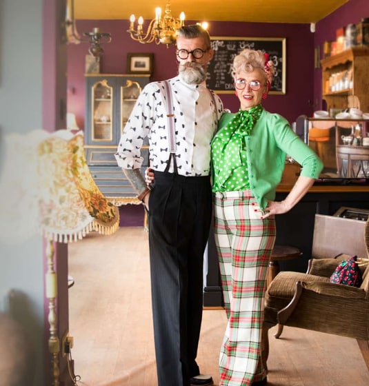 sc-cs-unbiased-hero Man and woman stood in coffee shop
